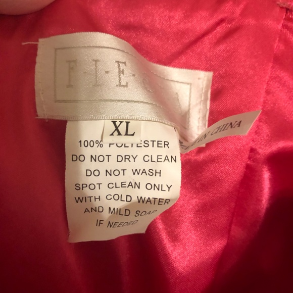 Beautiful Whatchamacallit Fuchsia Evening Gown with Wrap - Picture 2 of 4